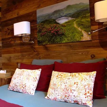 Bed & Breakfast Et Tables D'hotes Le Choton A Nono - Col Du Joly Beaufortain 3*